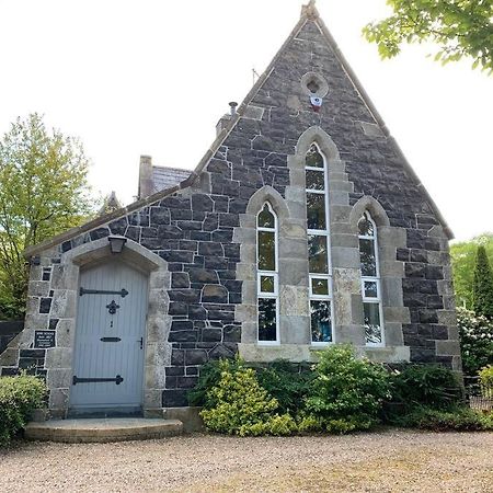 Old Schoolhouse, Galgorm Villa Eksteriør billede