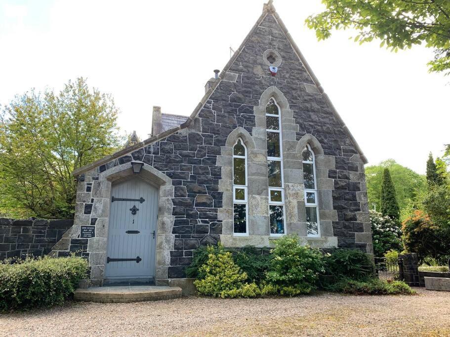 Old Schoolhouse, Galgorm Villa Eksteriør billede